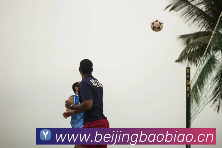 勇士vs火箭技术统计：库里与格林能否限制哈登得分？